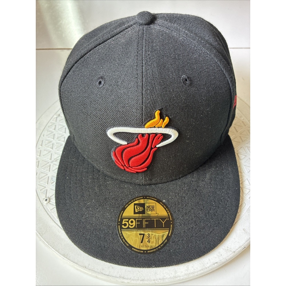 New Era Miami Heat 59FIFTY Fitted Hat Mens Size 7 3/4NBA 2020 Playoffs Worn